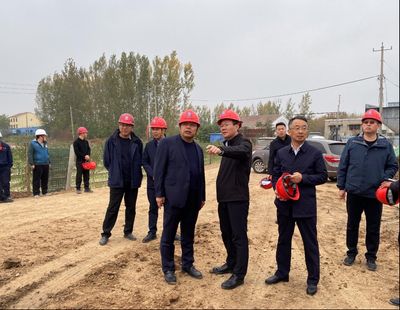 济宁市推进办李建波一行调研长青产业园污水处理厂项目建设情况